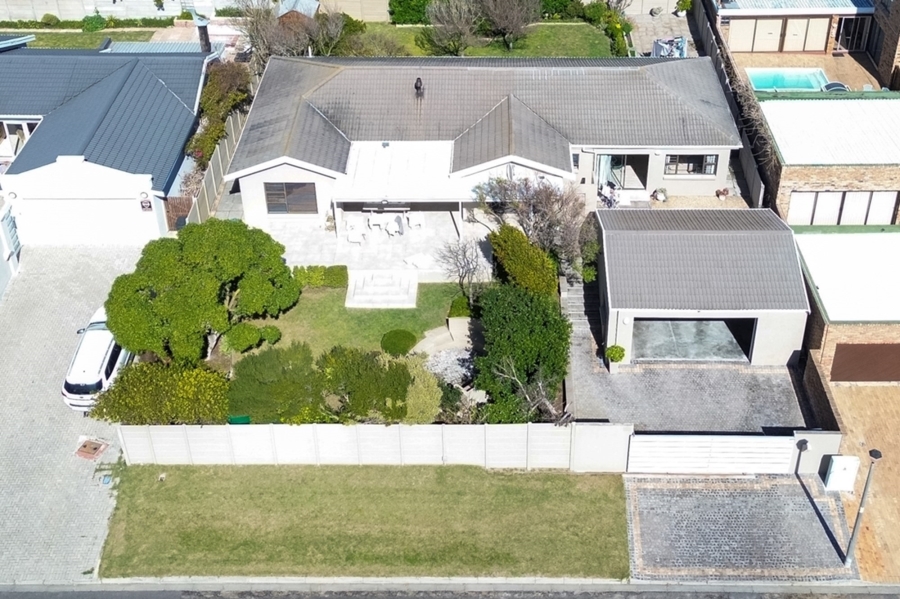 4 Bedroom Property for Sale in Melkbosstrand Central Western Cape